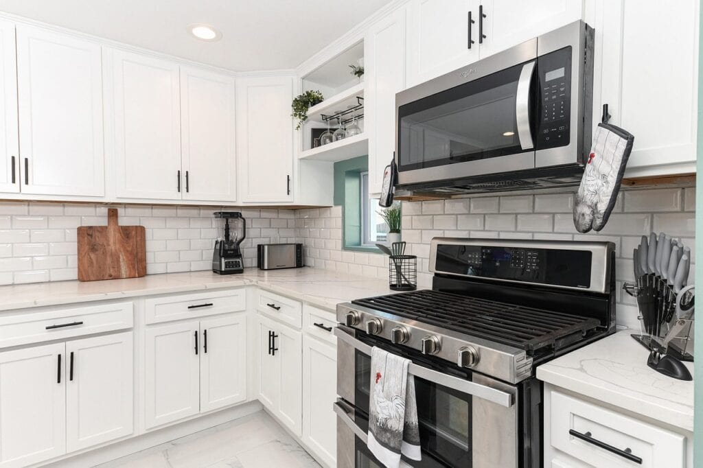 kitchen, cook, gourmet, stove, microwave, food, knife, board, microwave, microwave, microwave, microwave, microwave